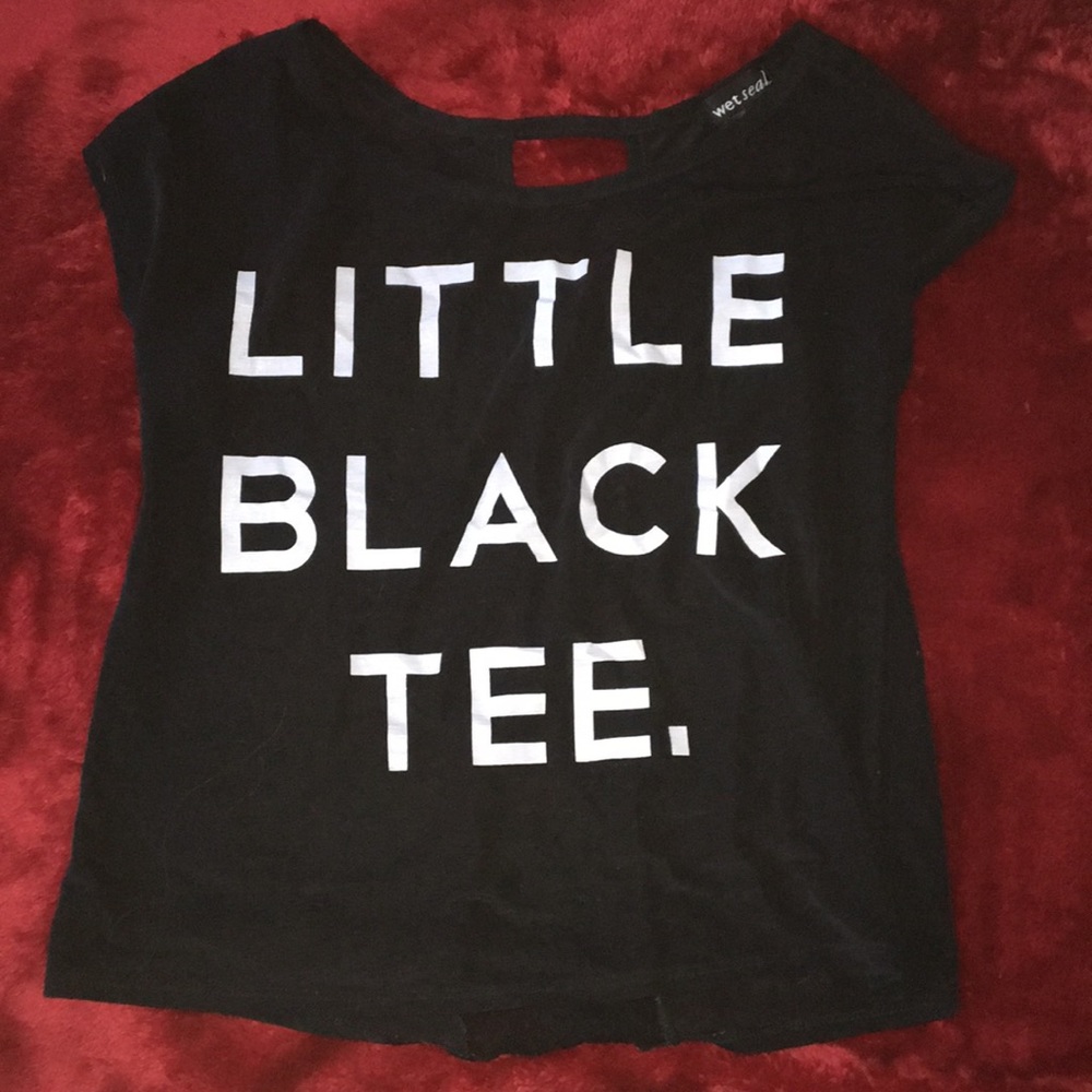 Wet seal t-shirt size small